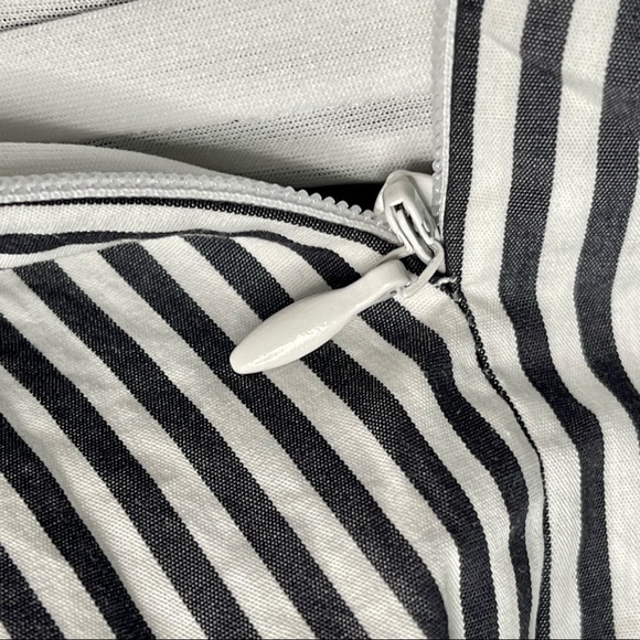 PAPPAGALLO Shift Dress With Bell Sleeves V- back with invisible zipper - Picture 14 of 14